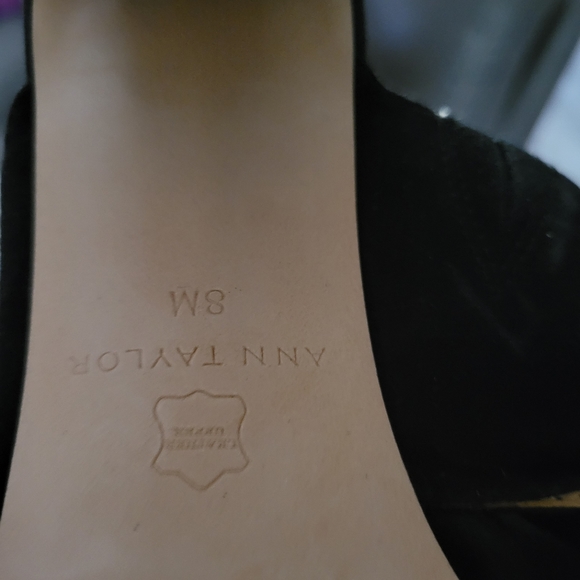 Ann Taylor Bow Mules - Picture 4 of 4